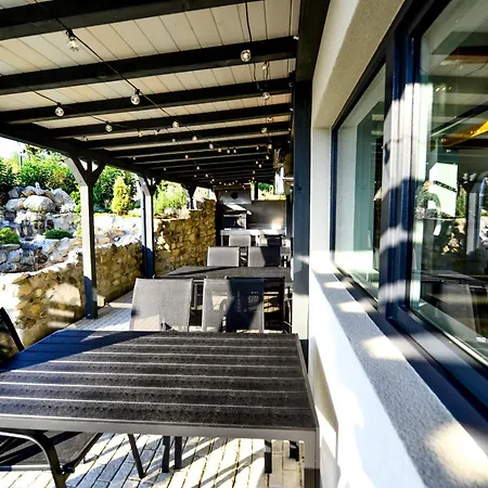 Hit Hot House Pensjonat Sandanski